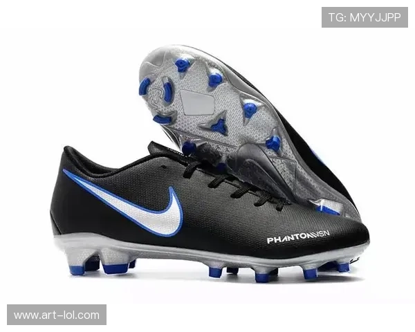 暗煞足球鞋助力球星驰骋绿茵场展现锋利攻击力与卓越控球技巧