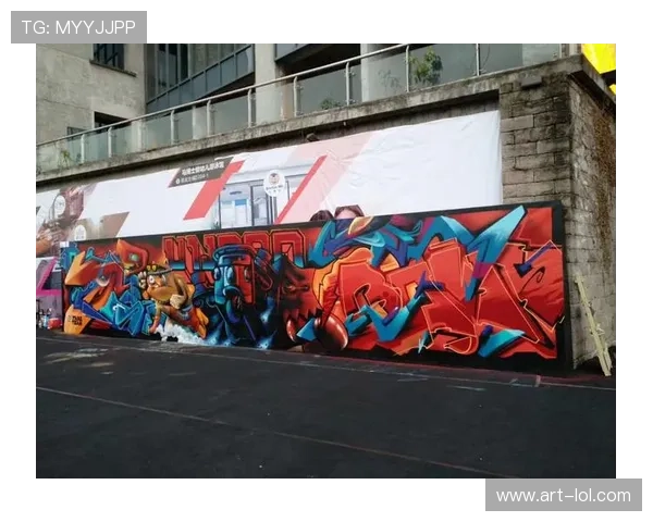 街头艺术与绿茵传奇融合展现足球球星喷绘风采